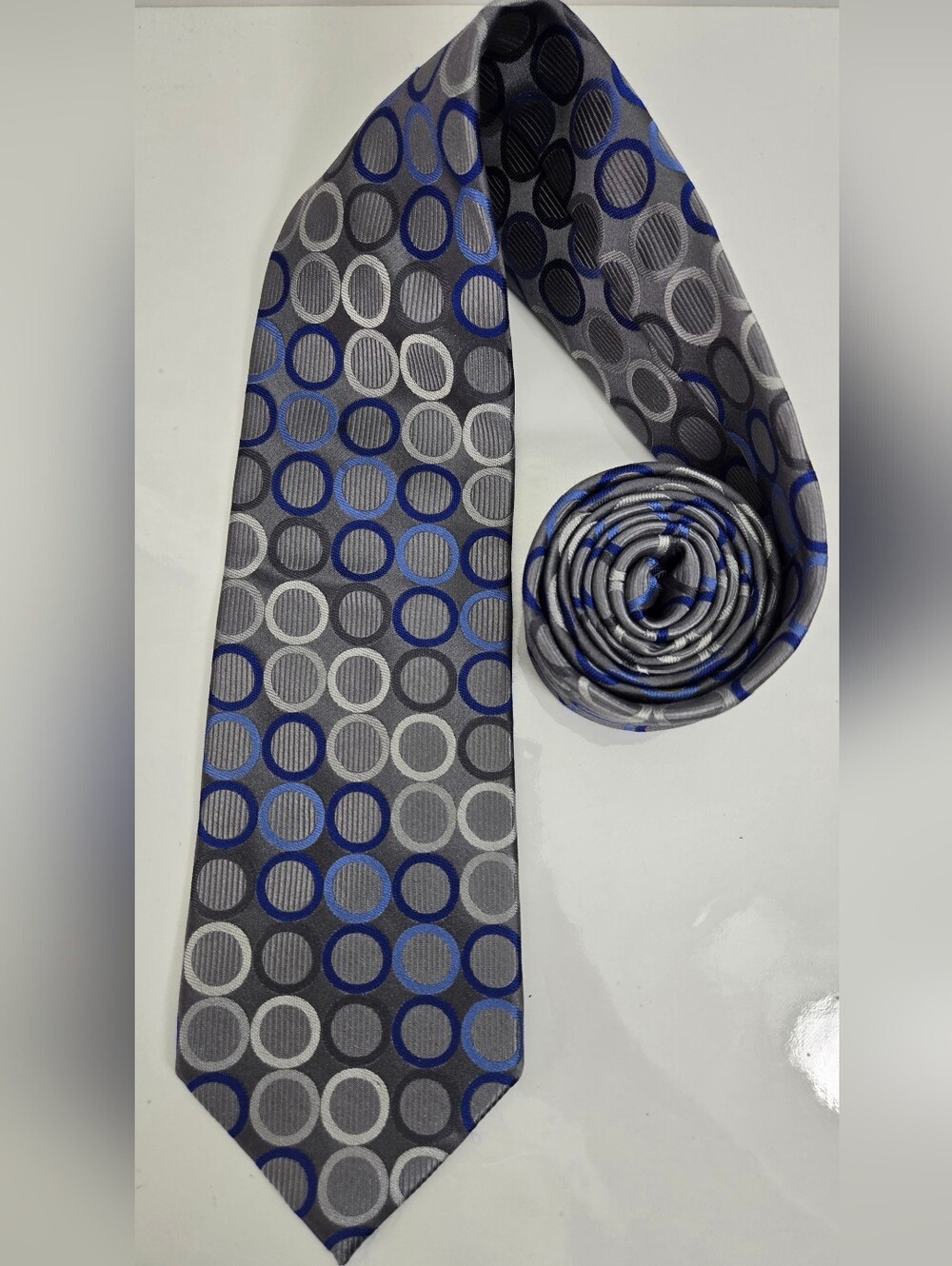 Michael Kors Blue and Grey Geometric Circles 100% Silk Neck Tie - Picture 2 of 7